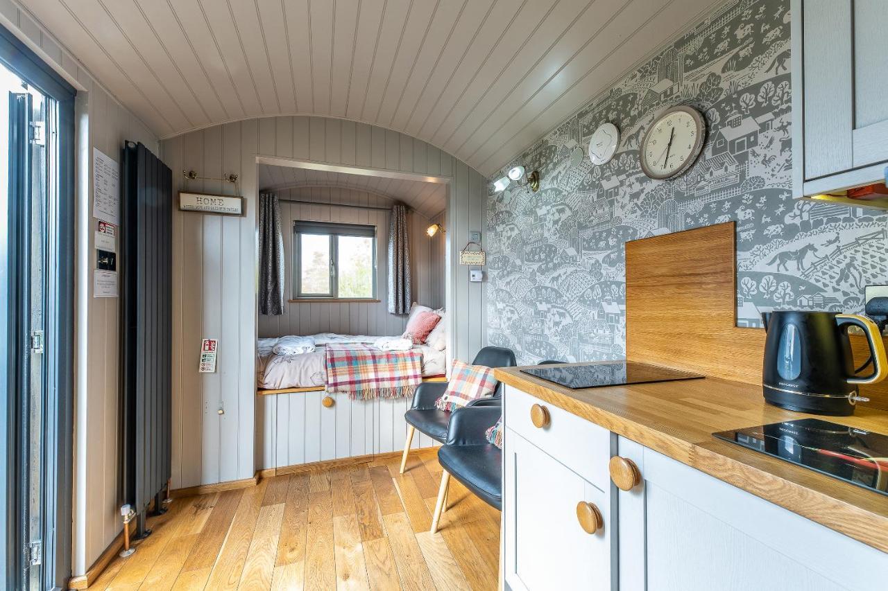 The Little John Petite Cosy Log Cabin - Sleeps 2, Great For Romantic Breaks, Couples, Single Guests, Near Sherwood Forest At Fairview Farm, Nottingham Set In 88 Acres Blidworth ภายนอก รูปภาพ
