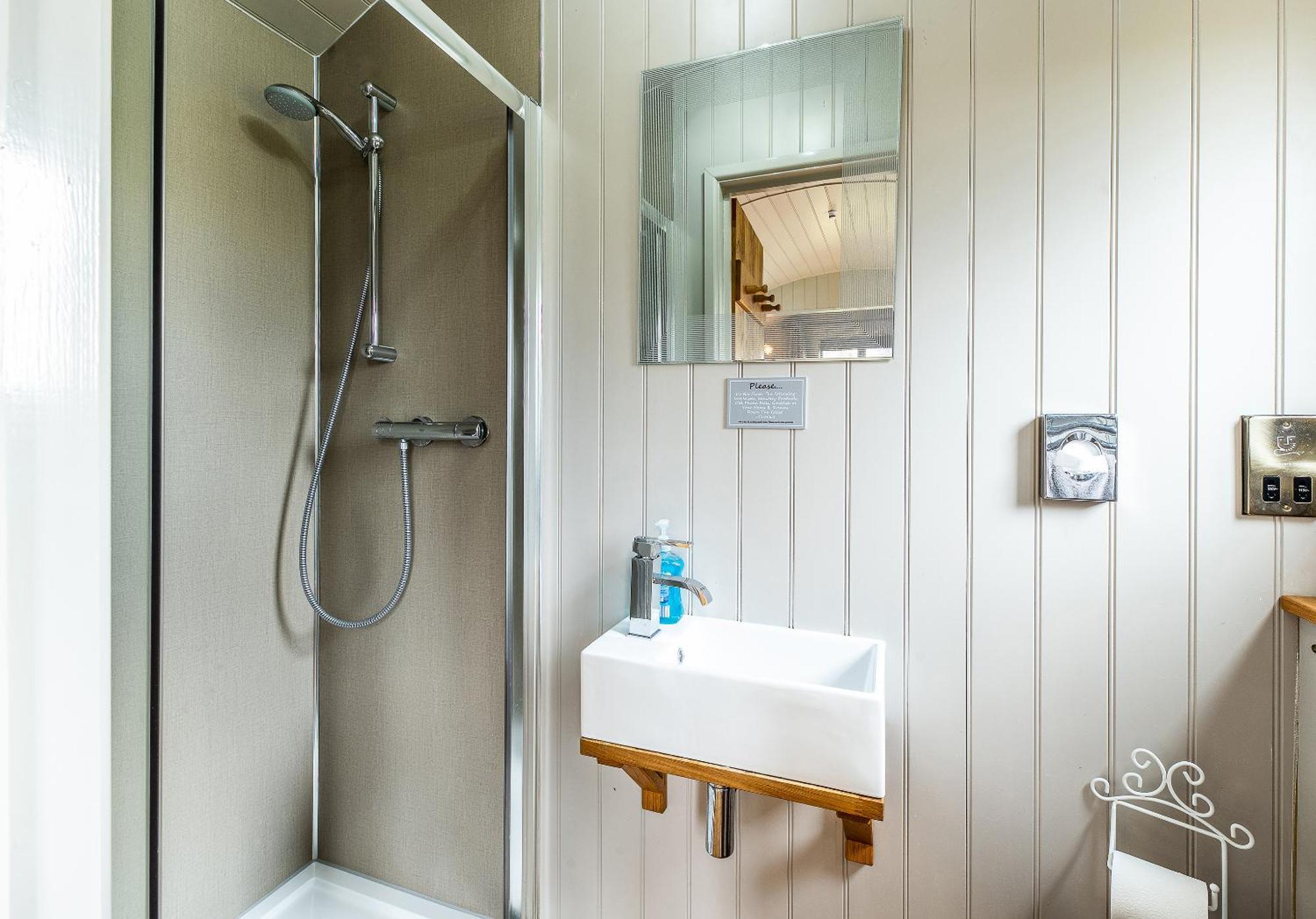 The Little John Petite Cosy Log Cabin - Sleeps 2, Great For Romantic Breaks, Couples, Single Guests, Near Sherwood Forest At Fairview Farm, Nottingham Set In 88 Acres Blidworth ภายนอก รูปภาพ